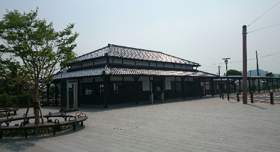 小城駅の全景