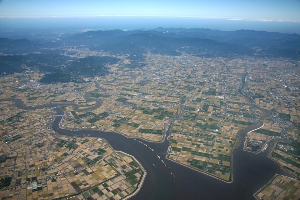 小城市内航空写真