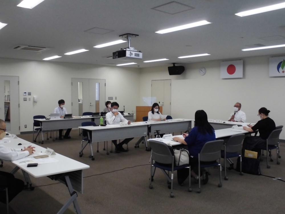 令和4年度小城市行政改革推進委員会写真2
