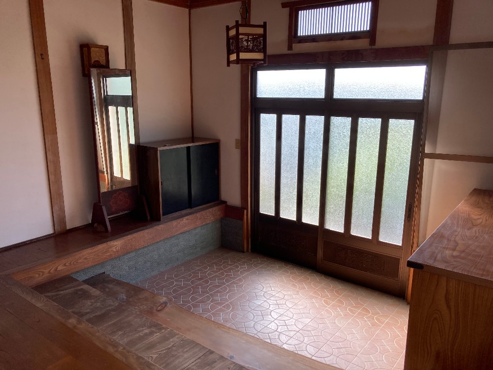 玄関内