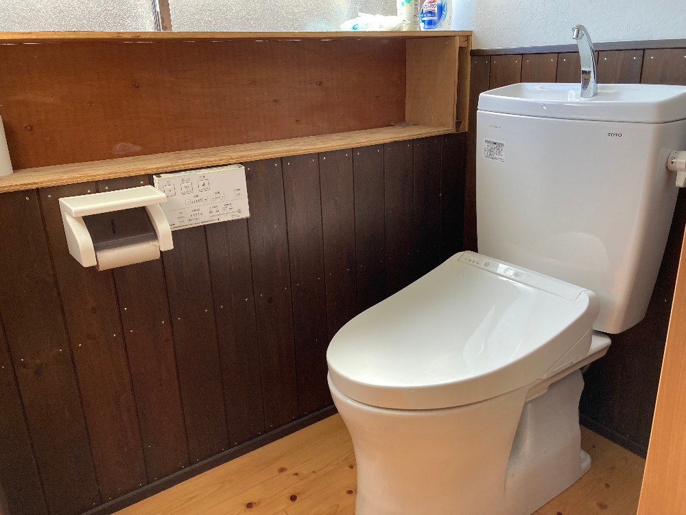 事務所トイレ茶