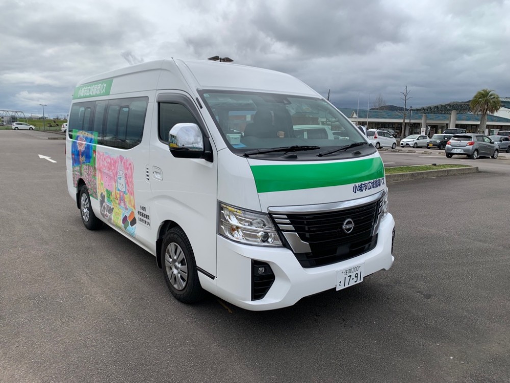 広域バス車体右側
