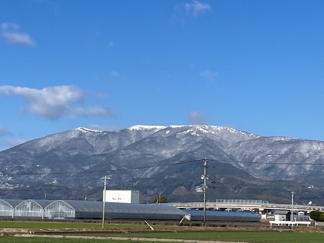 写真2025年1月10日庁舎から眺める秀峰天山