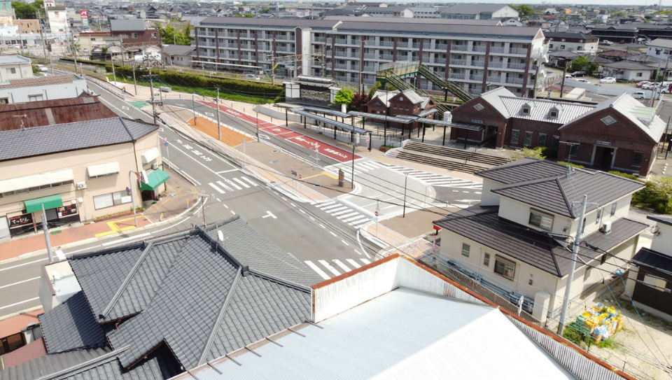牛津駅前広場および駅舎