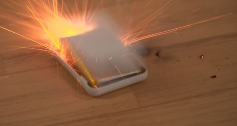 モバイルバッテリーの発火