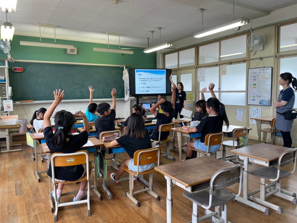 下水道出前教室の授業風景