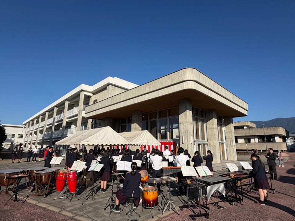 小城高校壁画披露会