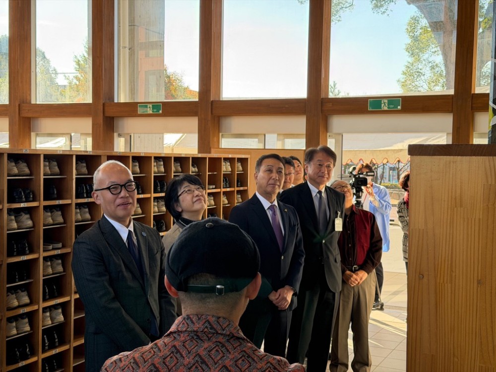 小城高校壁画披露会