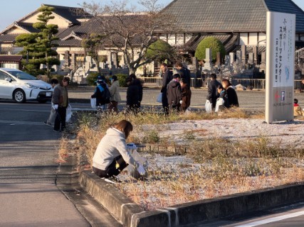 日本生命・佐賀バルーナーズ清掃活動