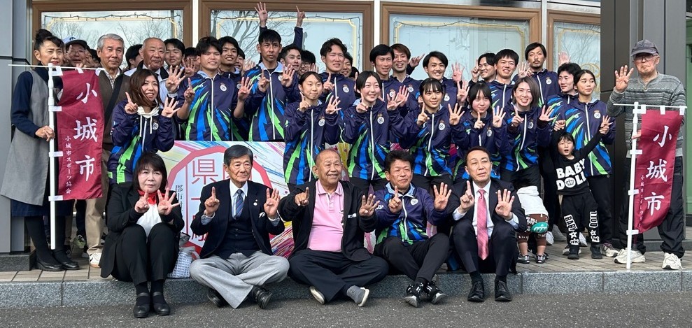 県内一周駅伝大会集合写真