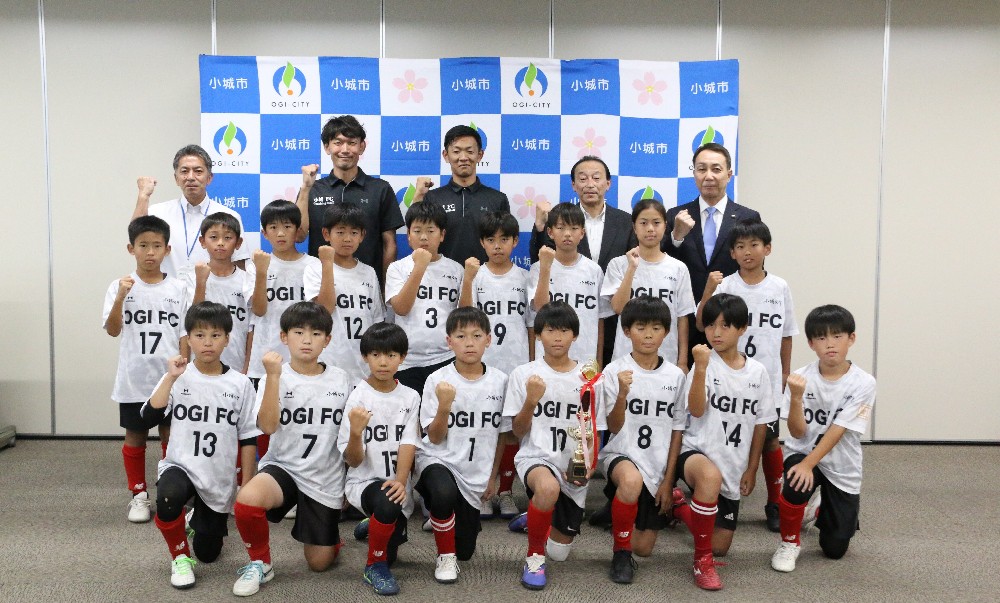 小城FC表敬訪問の写真